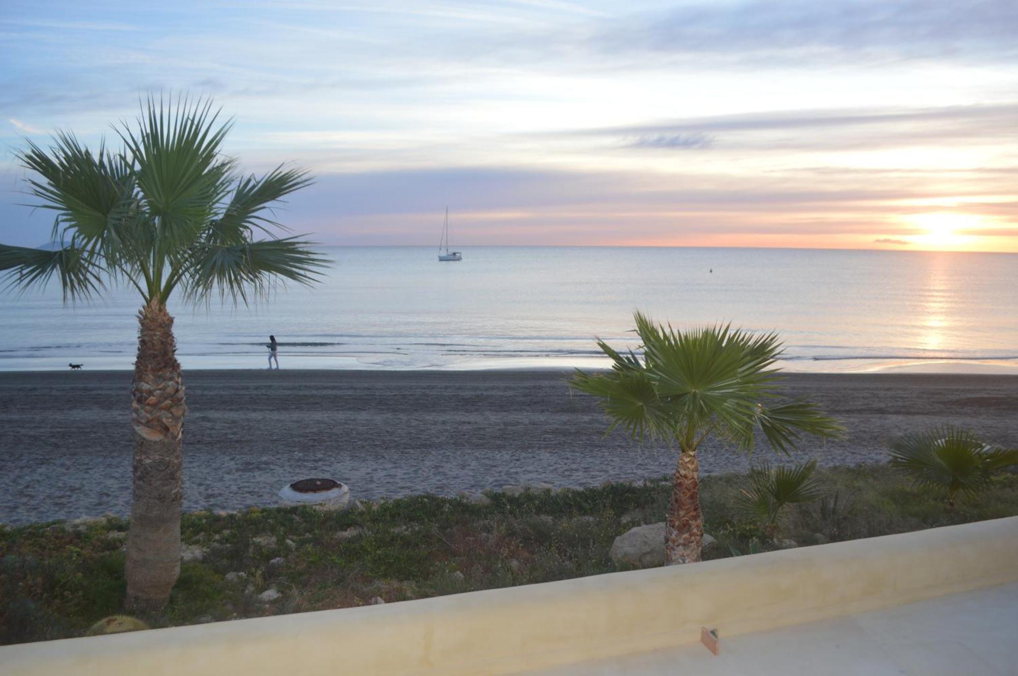 Espectacular Apartamento A Pie De Playa En Chalet Roquetes Alicante Exteriér fotografie
